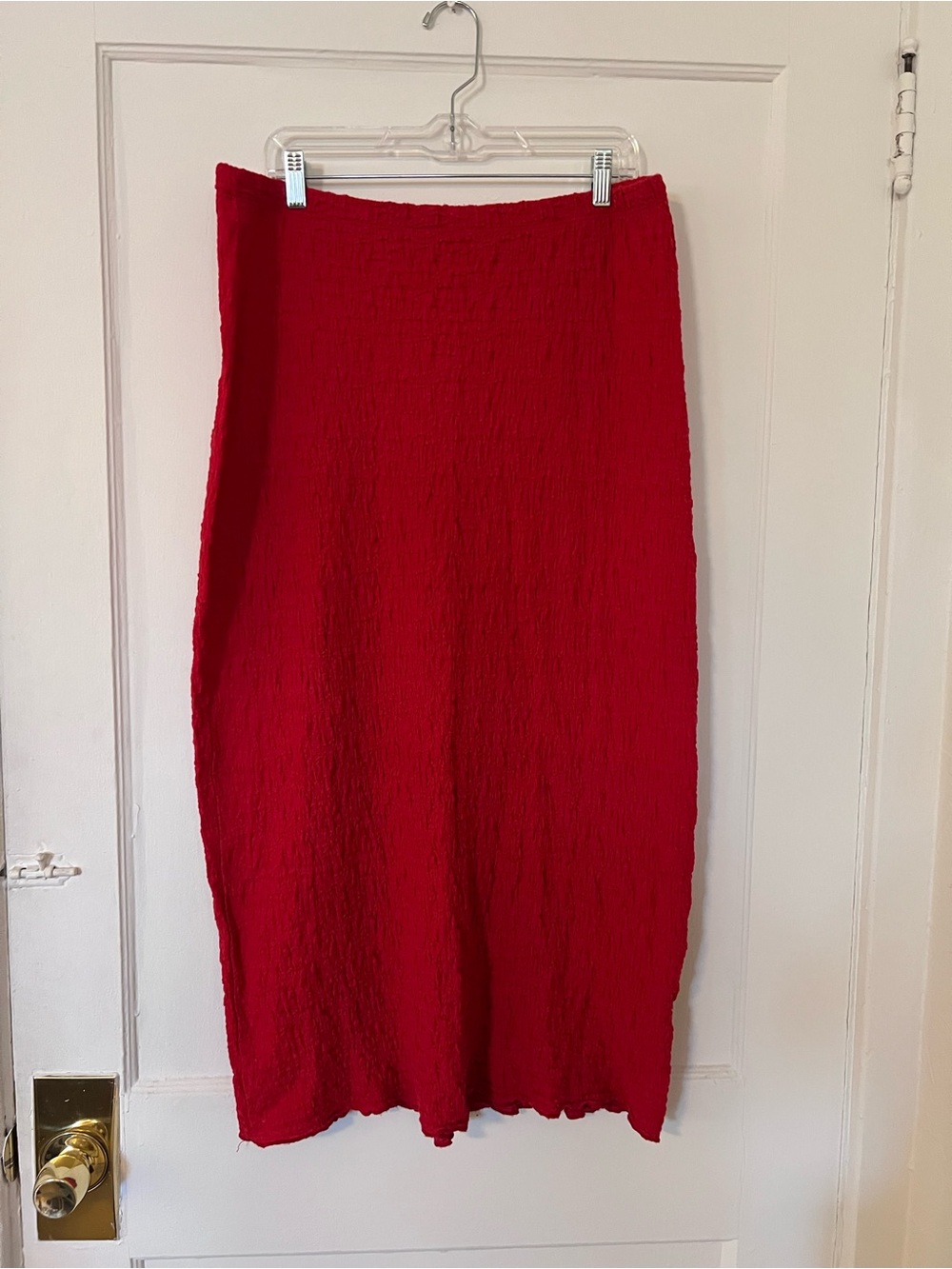 Lisa Says Gah Red Textured Midi Skirt